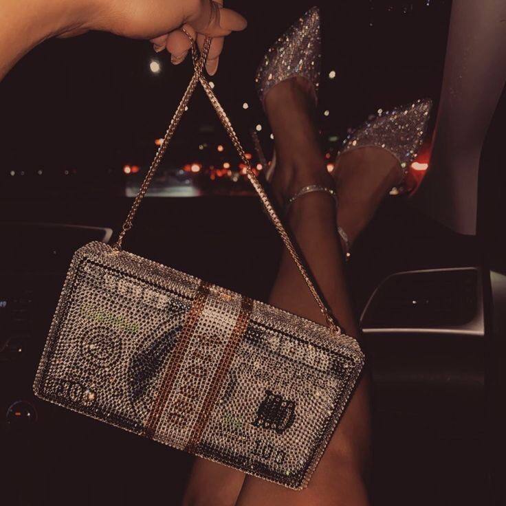 Срочный набор девушек в VIP Эскорт
