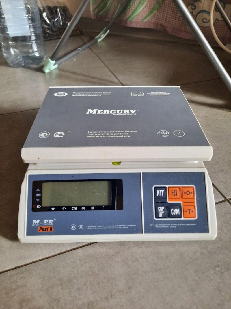 Весы свои продаю новые и бу